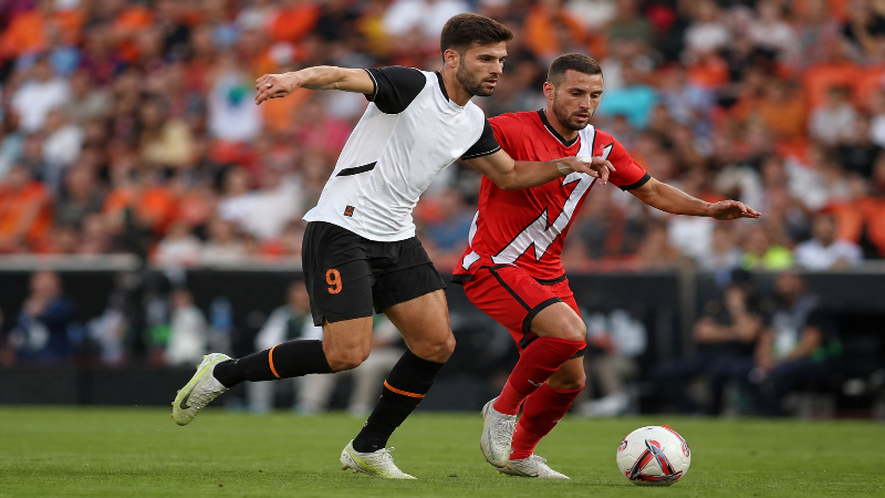 Valencia aim to end home drought against Rayo in La Liga